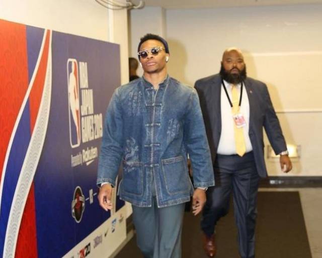 对手退守成 对手退守成